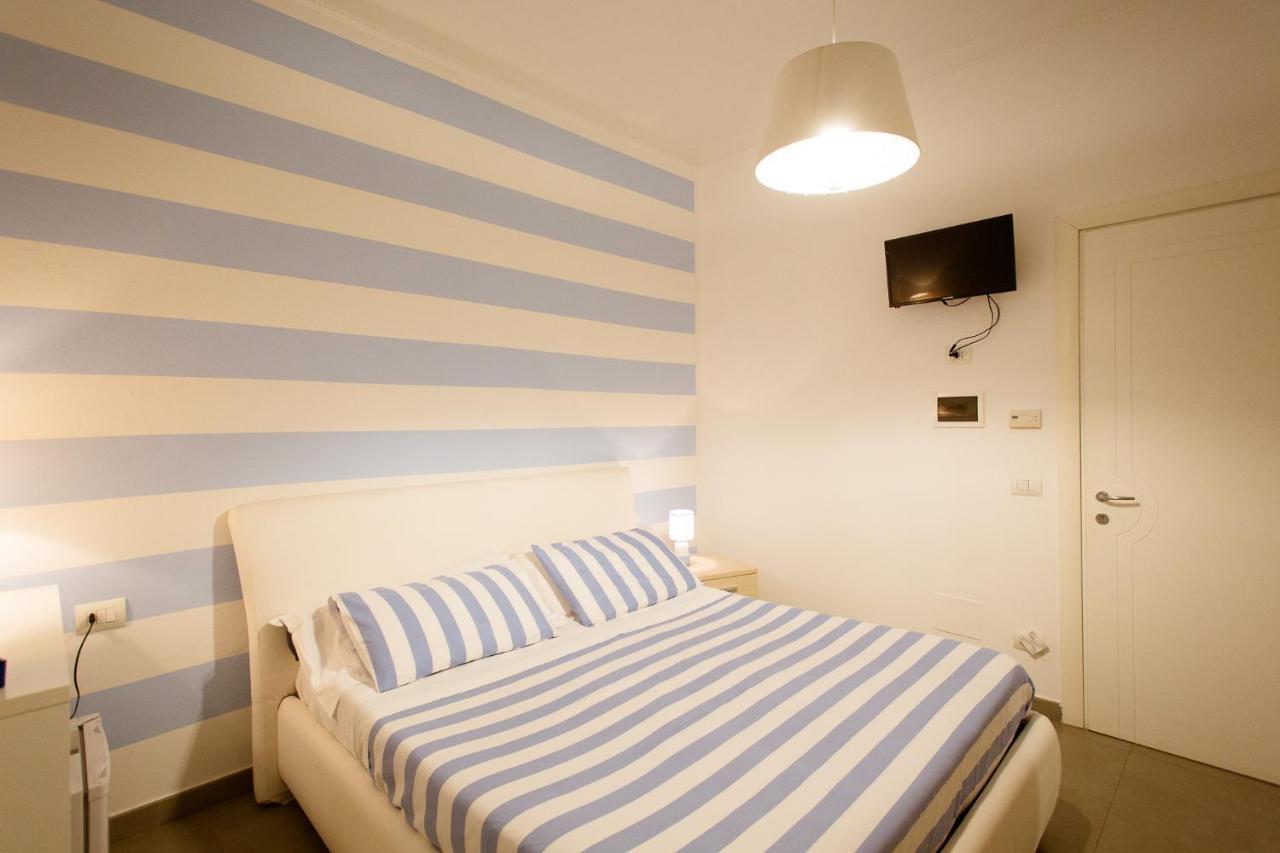 Affittacamere E Appartamenti - Rent Rooms And Apartments Le Camere Nel Corso - Adults Only La Spezia Exterior foto